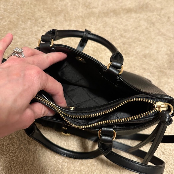 🆕NWT Michael Kors Austen black leather satchel - Picture 6 of 8